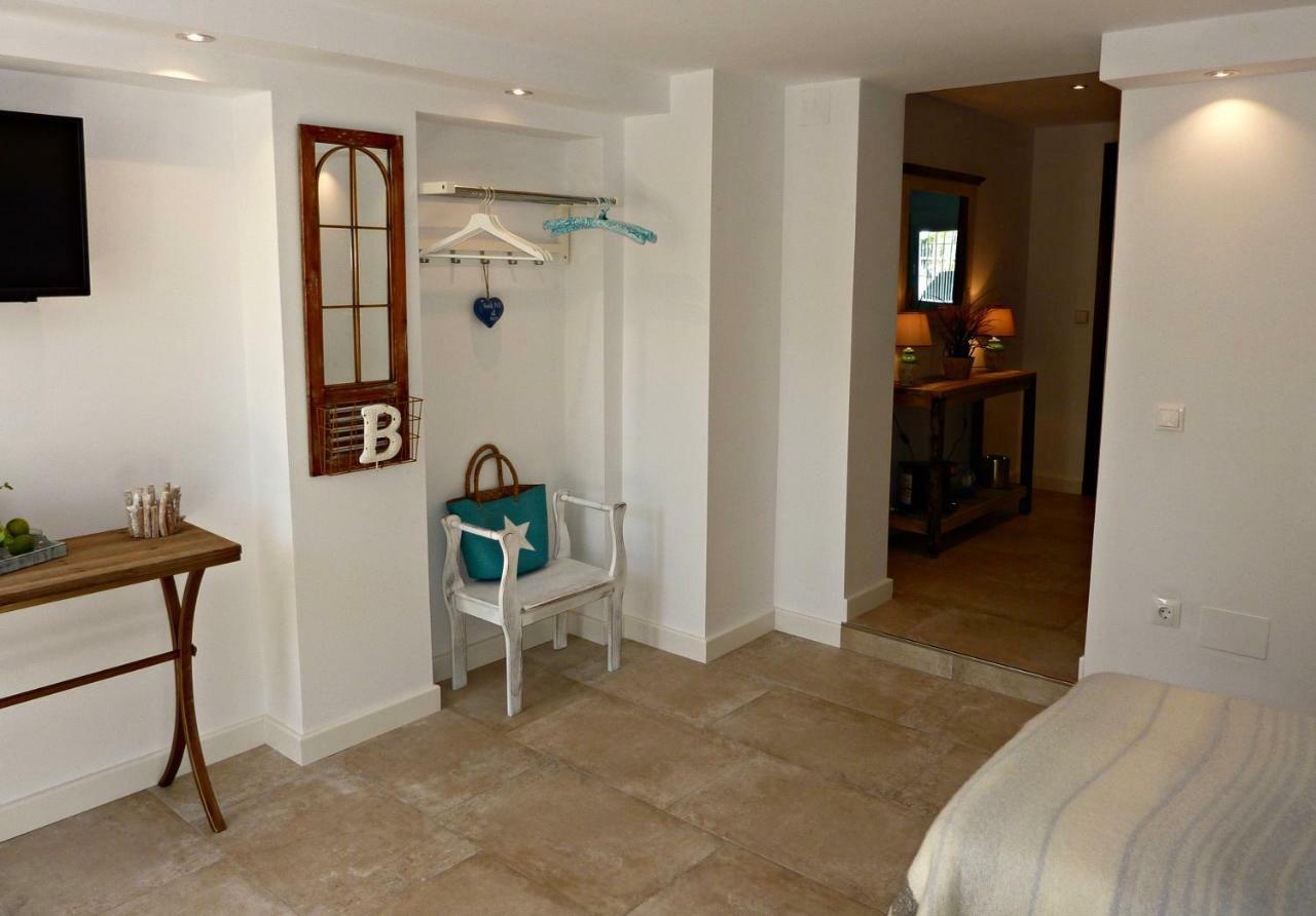 Villa Breeze Boutique Guest Rooms, Marbella Sitio de Calahonda Eksteriør bilde