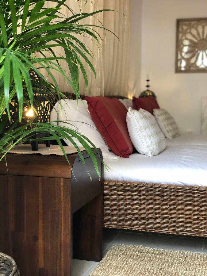 Villa Breeze Boutique Guest Rooms, Marbella Sitio de Calahonda Eksteriør bilde