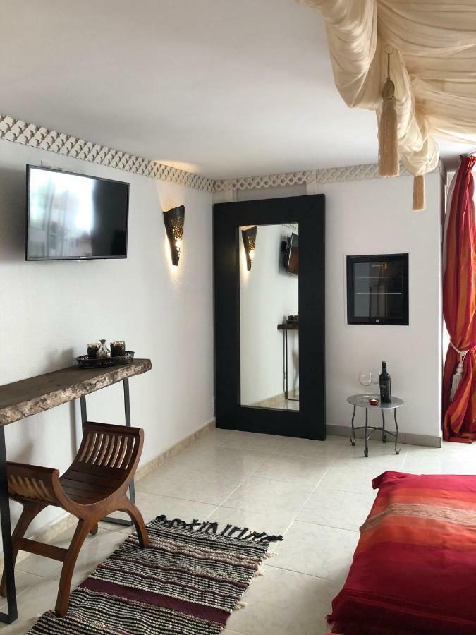 Villa Breeze Boutique Guest Rooms, Marbella Sitio de Calahonda Eksteriør bilde